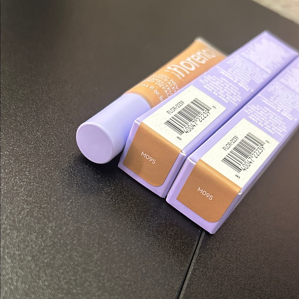 Florence by Mills Concealer - M095 set of 2 - Picture 2 of 2